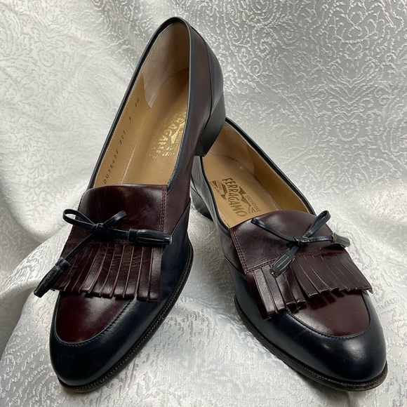 Vintage Salvatore Ferragamo Women's Two-Tone Loafers - Picture 4 of 11